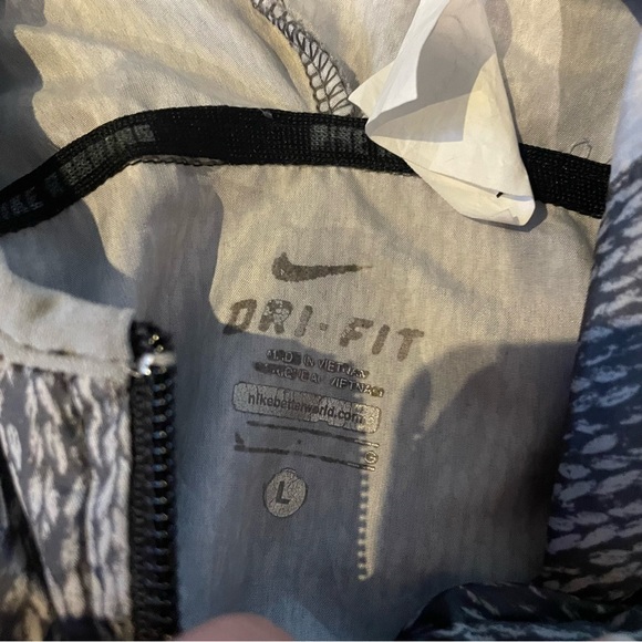 Nike Running Gray Jacket Knit Pattern Lightweight - Picture 3 of 5